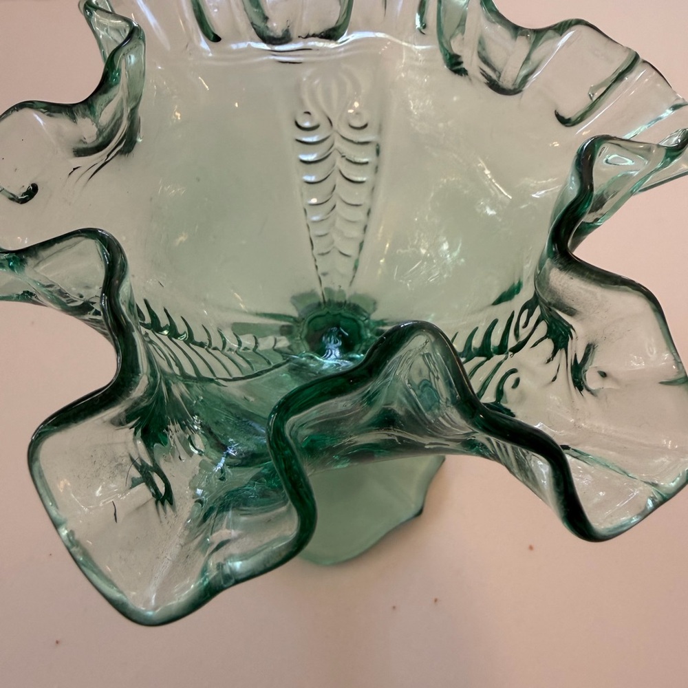 Vintage Fenton Green Glass Decorative Collectible Vase Candy Dish - Picture 3 of 12